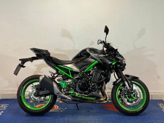KAWASAKI Z900 